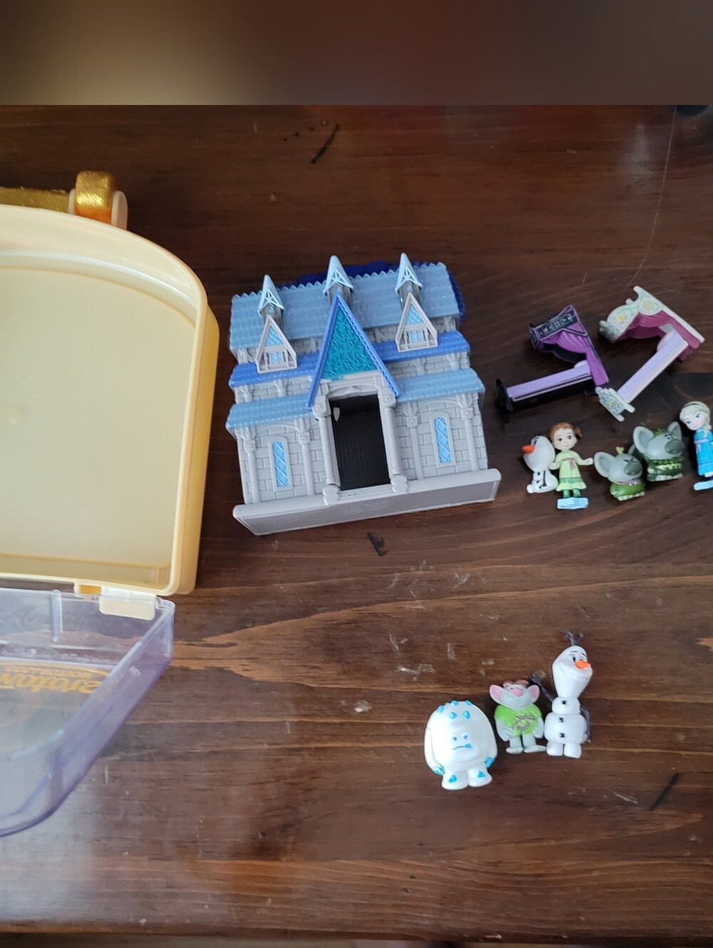 Disney Animators Frozen Little Kingdom Arendelle Castle Playset With Figurines